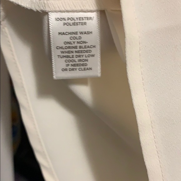 Bell cuff blouse - Picture 8 of 9